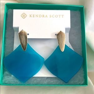 KENDRA SCOTT- Astoria Gold Drop Earrings